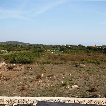 Guest house Triple Gornje Selo 5170e Grohote
