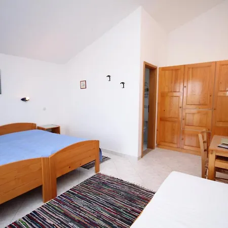 Triple Gornje Selo 5170e Guest house