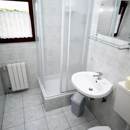 Triple Gornje Selo 5170e 2*